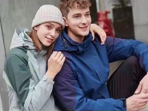 衣柜里全是商務(wù)男士襯衣？兩種衣服教你告別白襯衫。